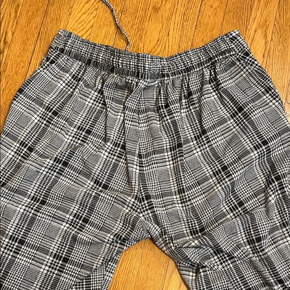 Ava & Viv 1X Women’s Black and White plaid dress Pants, Warm - Picture 2 of 10